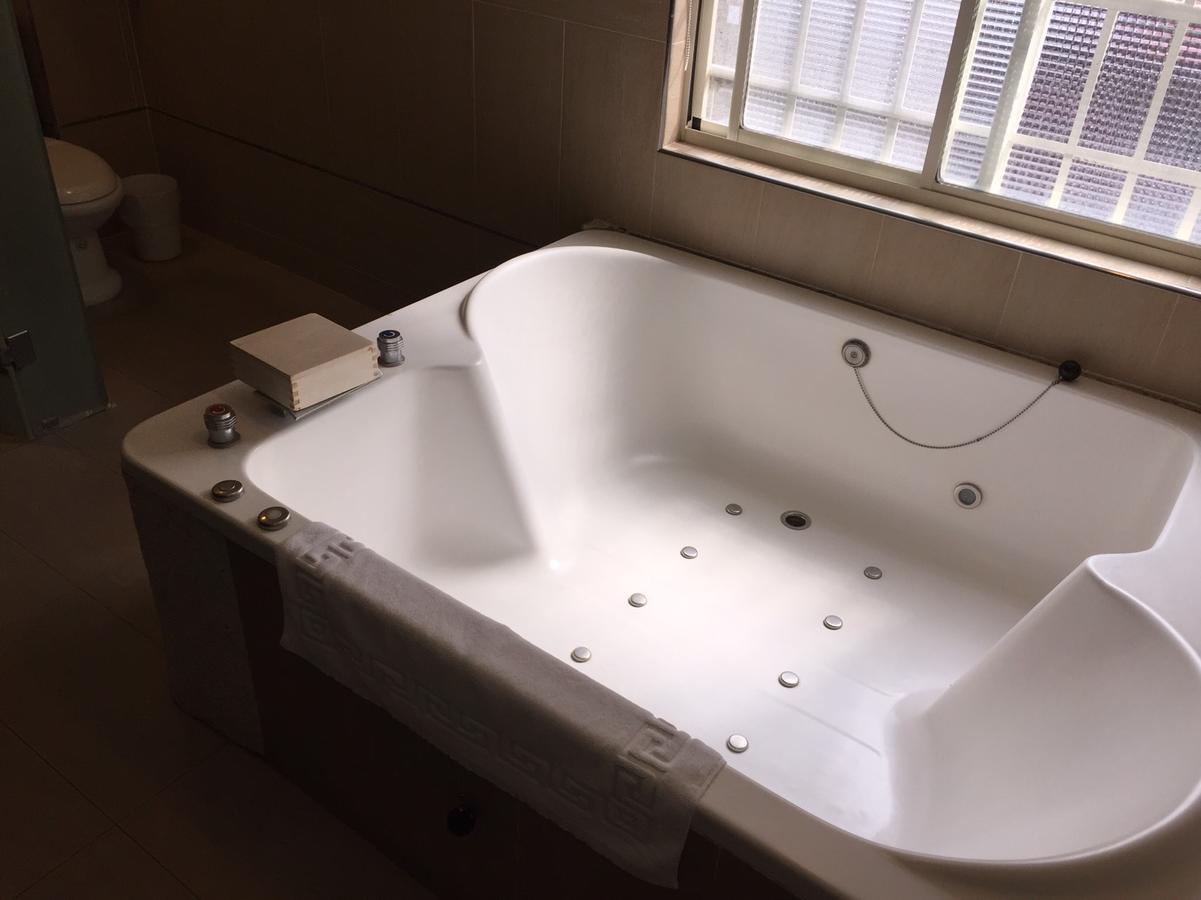 Hefong Deyang Hotspring Hotel Yilan Exteriör bild