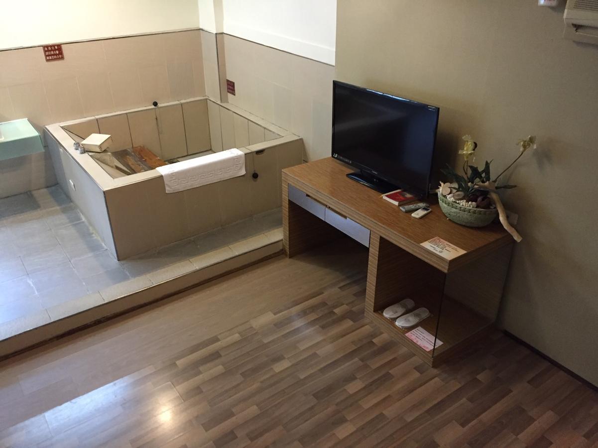 Hefong Deyang Hotspring Hotel Yilan Exteriör bild